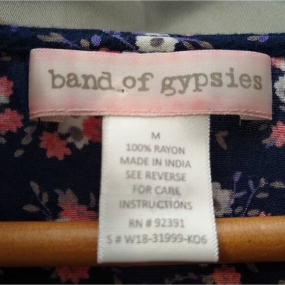 Band Of Gypsies dress floral navy blue and pink spring summer all season coverup - Picture 5 of 8